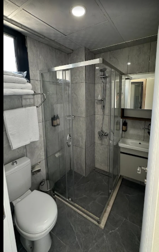 EOS Otel banyo